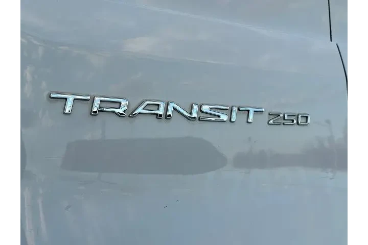 $24000 : Ford Transit 2019 250 3dr SW image 10