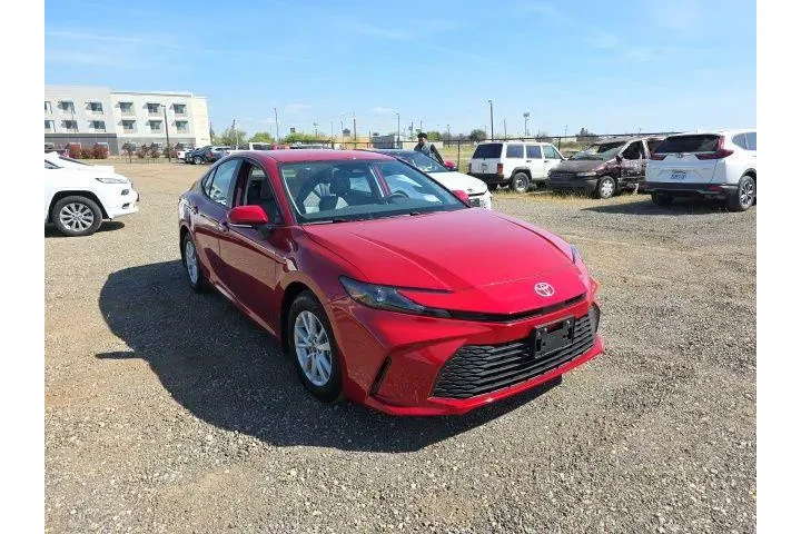 $33900 : Toyota Camry 2026 LE 4dr Sed image 1
