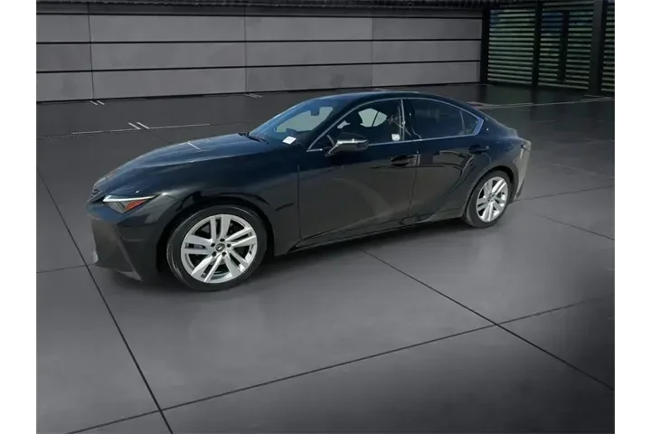$34788 : Lexus IS 300 2023 4dr Sedan image 4