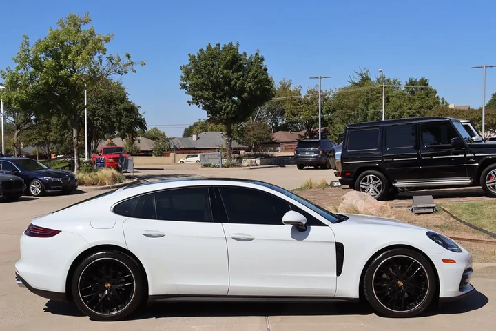 $50993 : 2018 Panamera 4 image 6