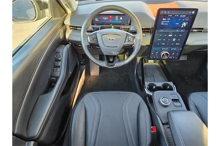 $33988 : Ford Mustang Mach-E 2024 Pre image 8