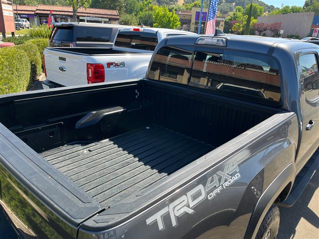 $31995 : 2017 Tacoma TRD Off Road Doub image 7