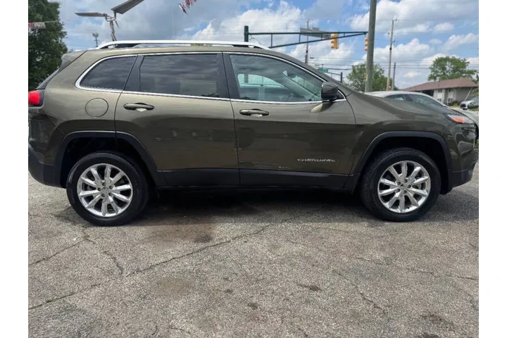 $9999 : 2016 Cherokee Limited image 8
