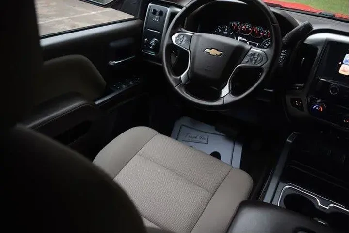 $18000 : Chevrolet Silverado 1500 201 image 2