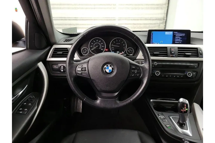 $11998 : BMW 3 Series 2015 320i 4dr S image 10