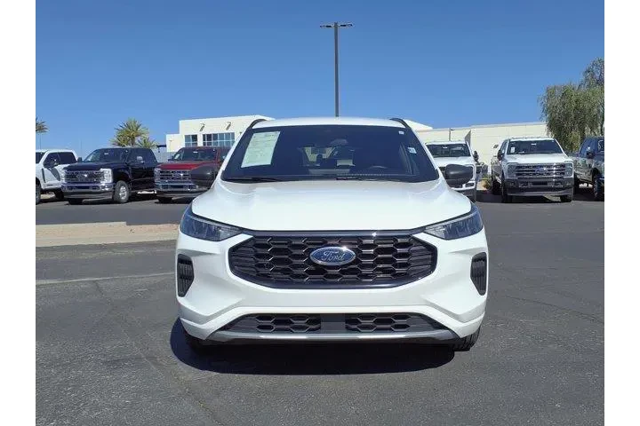 $22120 : Ford Escape 2023 ST-Line 4dr image 2