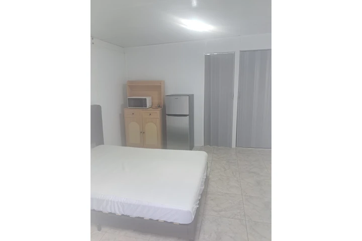 $1000 : EFFICENCE .MIAMI GARDENS image 2