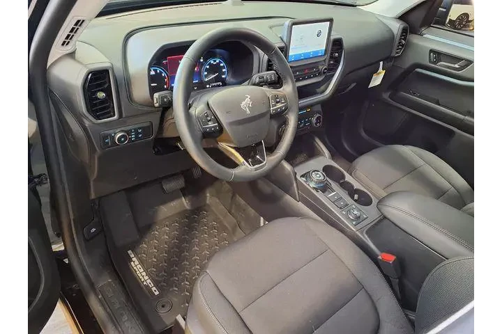 $30588 : Ford Bronco Sport 2024 AWD B image 4