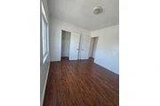 $2865 : 3 dormitorios, 2 baños casa thumbnail