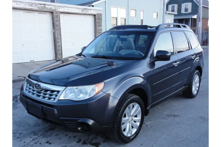 $6950 : 2012 Forester 2.5X Premium image 1