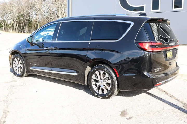 $42087 : 2024 Pacifica Hybrid Pinnacle image 6