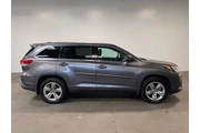 $27436 : Toyota Highlander 2018 thumbnail