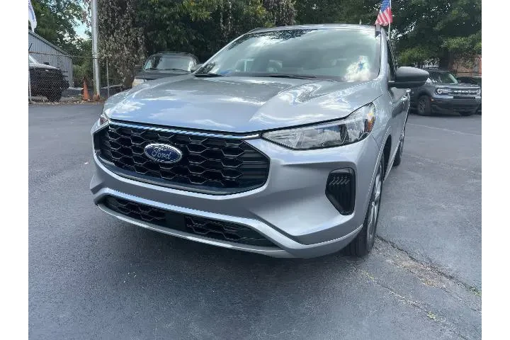$24995 : Ford Escape 2024 ST-Line 4dr image 1