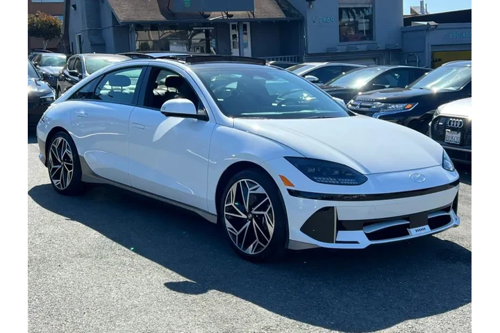 $28500 : 2023 IONIQ 6 Limited RWD image 3