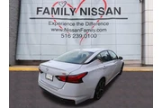 $28409 : Nissan Altima 2023 2.5 SR 4d thumbnail