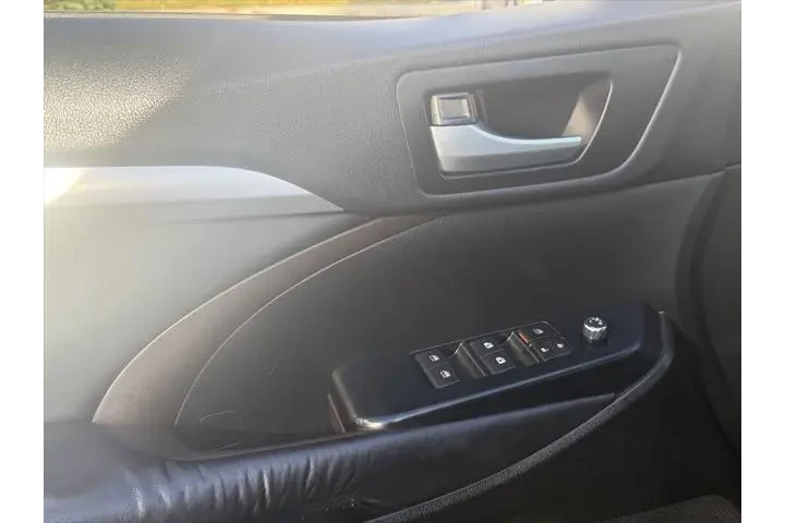 $19988 : Toyota Highlander 2016 AWD X image 9