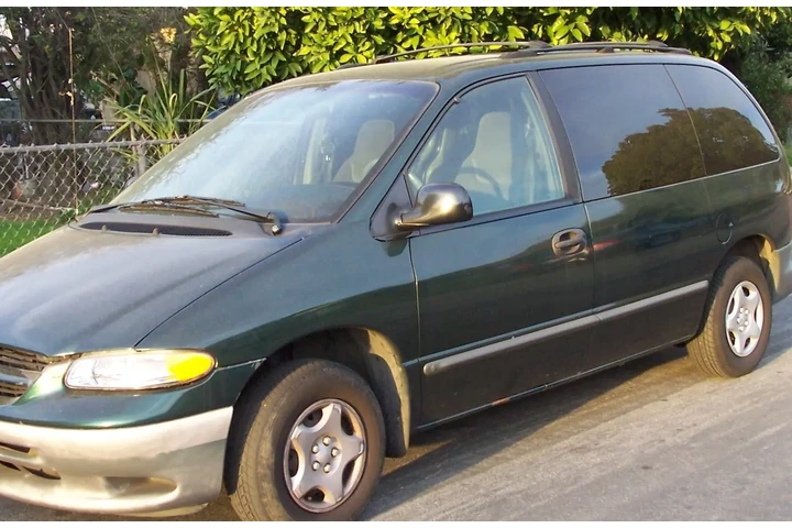 $1495 : OBO MINI VAN 2000 EXELENTE image 1