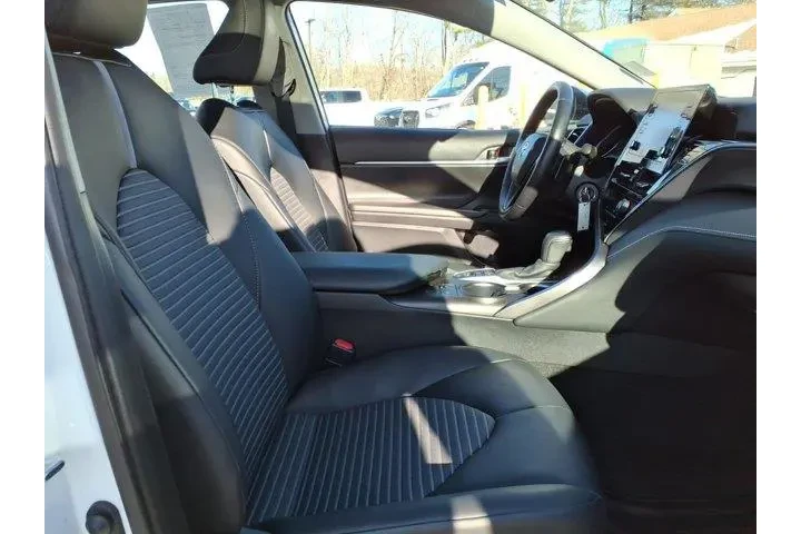 $27658 : Toyota Camry 2023 AWD SE 4dr image 5