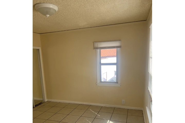 $1800 : Casa de renta South Gate image 7