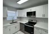 $800 : Recently renovated 2/1 Duplex! thumbnail