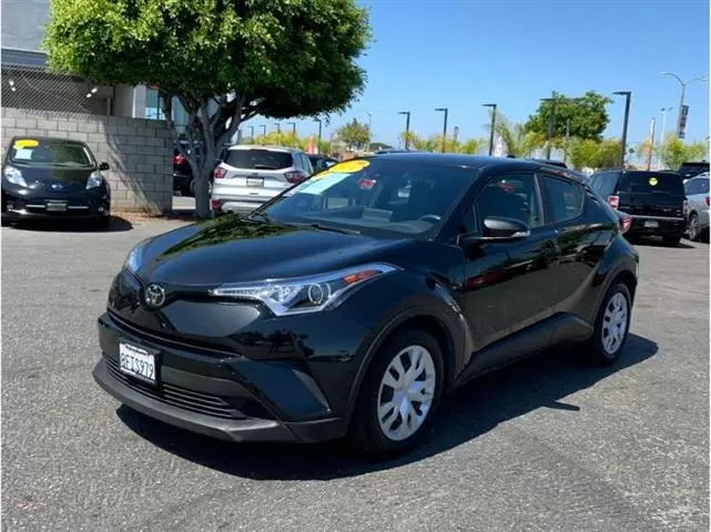 $20995 : 2019 Toyota C-HR image 2