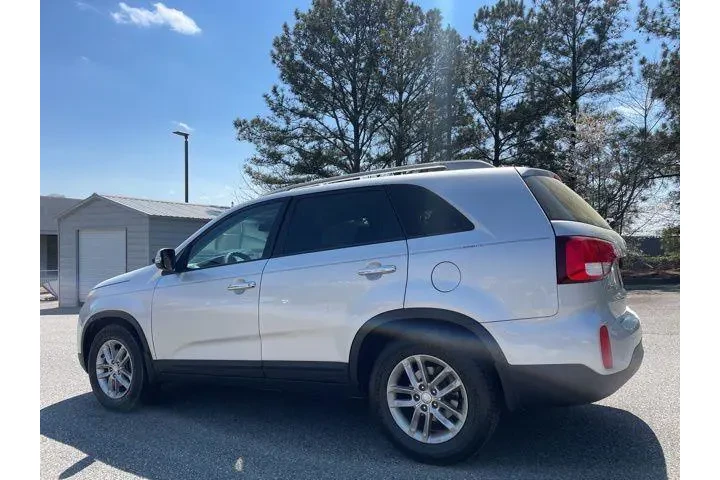 $10339 : Kia Sorento 2015 LX 4dr SUV image 6