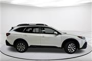 $23164 : Pre-Owned 2022 Outback Premium thumbnail