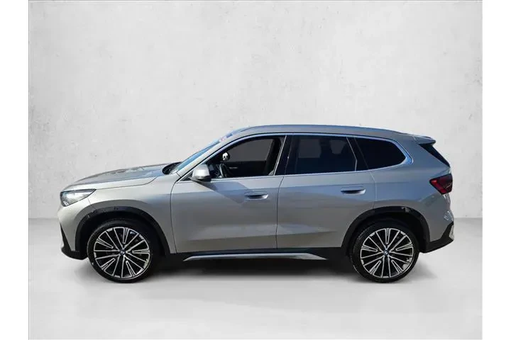 $38777 : BMW X1 2025 AWD xDrive28i 4d image 9