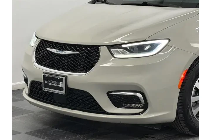 $25000 : Chrysler Pacifica Hybrid 202 image 2