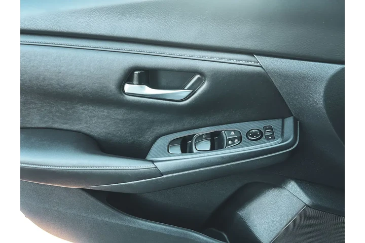 $19936 : Nissan Sentra 2024 SV 4dr Se image 9