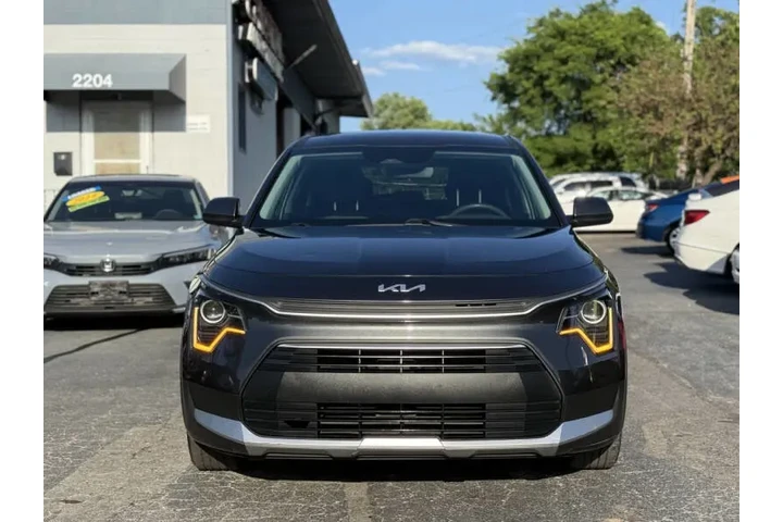 $15995 : 2023 Niro LX image 3