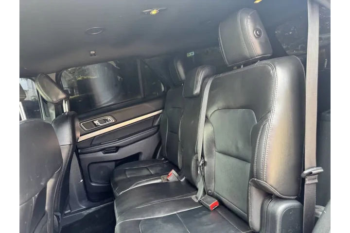 $12999 : 2018 Explorer XLT image 4