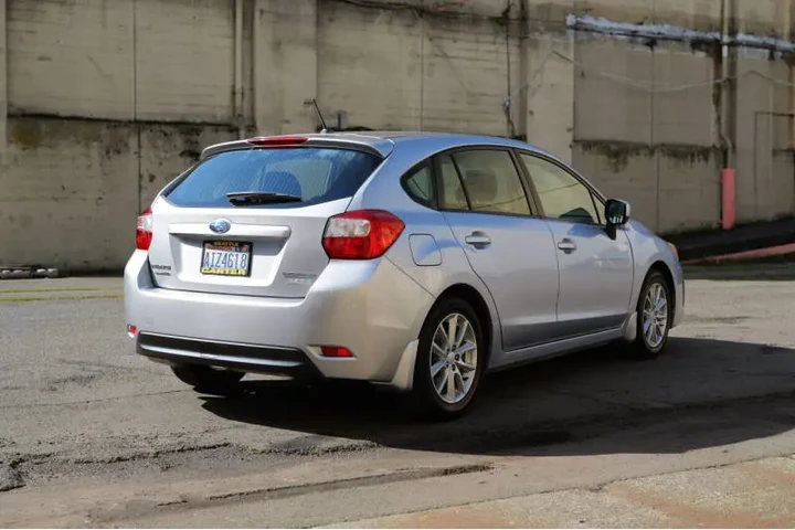 $11988 : 2012 Impreza 2.0i Premium image 8