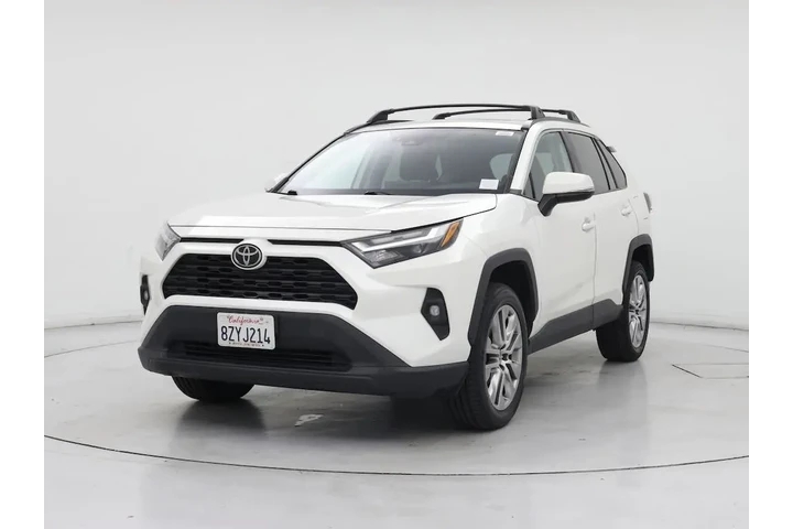 $22998 : Toyota RAV4 2021 AWD XLE 4dr image 4