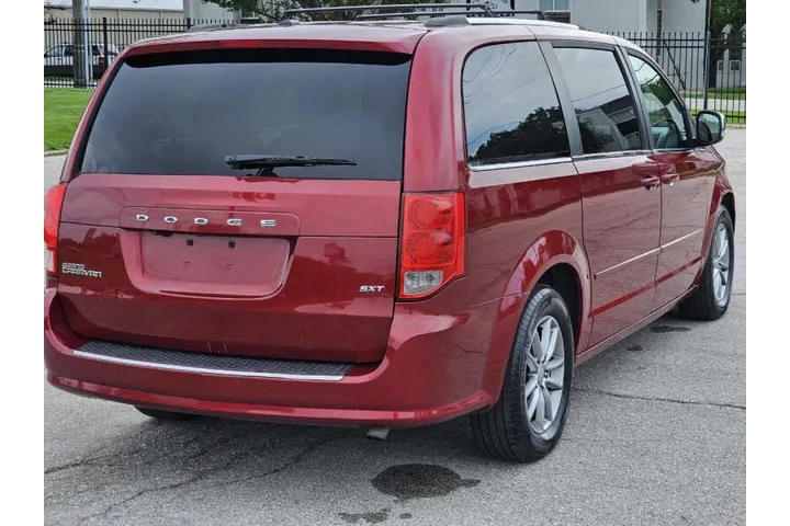 $5500 : 2015 Grand Caravan SXT Plus image 7