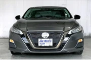 $17492 : Nissan Altima 2021 2.5 SR 4d thumbnail