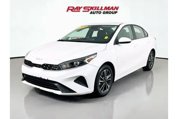 $19975 : Kia Forte 2024 LXS 4dr Sedan image 3