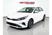 $19975 : Kia Forte 2024 LXS 4dr Sedan thumbnail