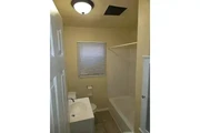 $1795 : MAYWOOD  FRENTE AL PARQUE thumbnail