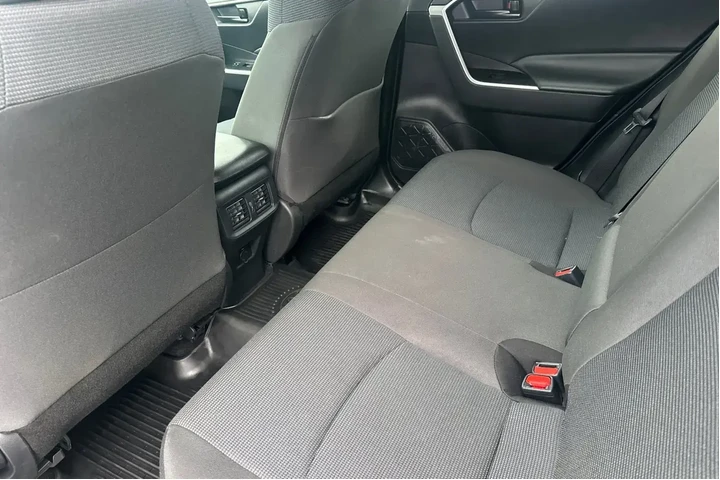 $29000 : Toyota RAV4 2024 AWD LE 4dr image 8