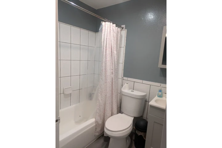 $1900 : 1 Bedroom apartment for rent image 3