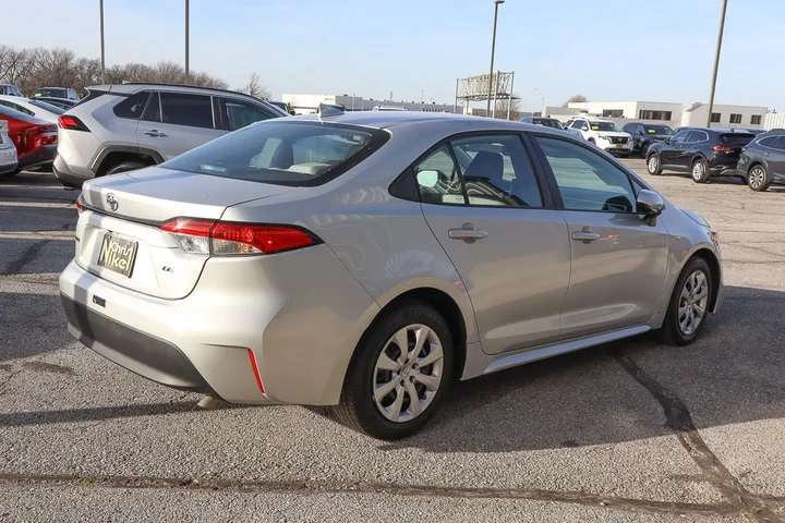 $20488 : 2025 Corolla LE CVT image 4