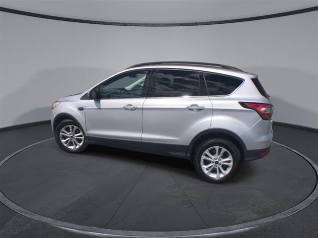 $12000 : PRE-OWNED 2017 FORD ESCAPE SE image 6