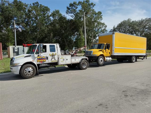 Tampa Towing and Transport image 9