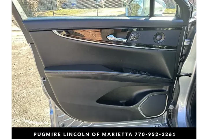 $26748 : Lincoln Nautilus 2021 AWD Re image 10