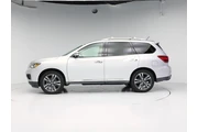 $18998 : Nissan Pathfinder 2017 4x4 P thumbnail