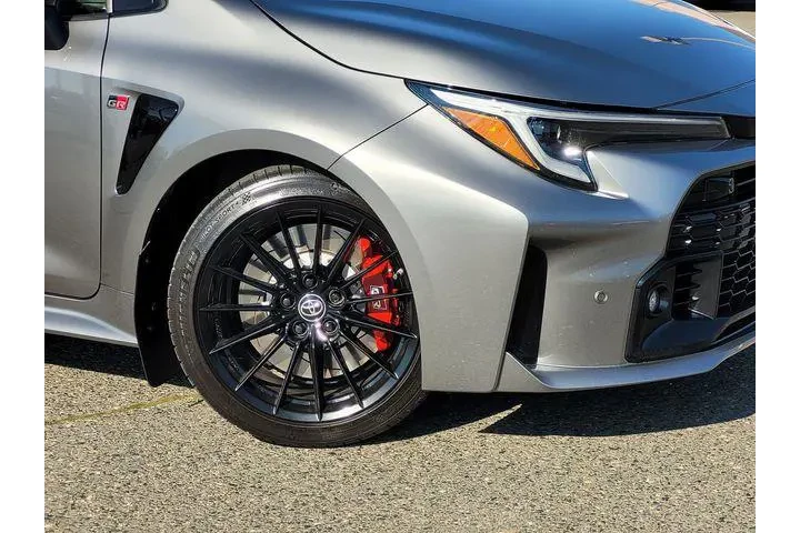 $35605 : Toyota GR Corolla 2024 AWD C image 6