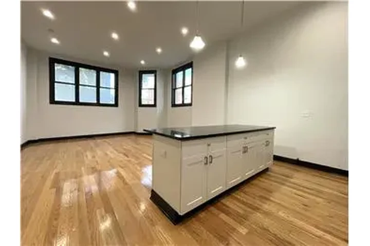 $2675 : Rental property with 2 bedro image 10