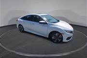 PRE-OWNED 2018 HONDA CIVIC SE thumbnail