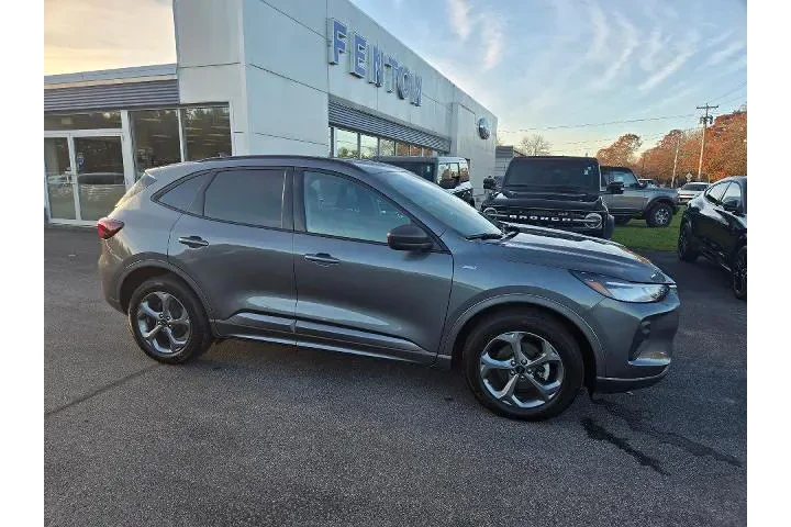 $24995 : Ford Escape 2023 AWD ST-Line image 1